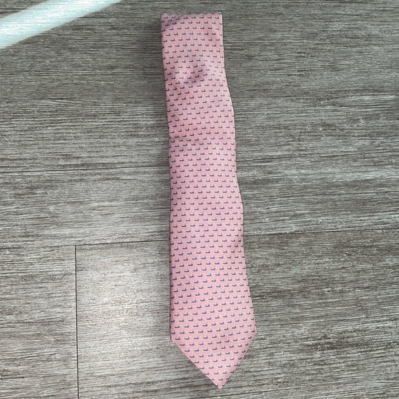Vineyard Vines Other - Vineyard Vines pink and light blue silk tie